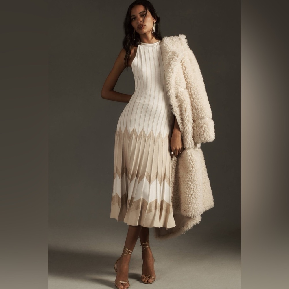 By Anthropologie Pleated Drop Waist Beige Chevron Knit Midi Dress Size Small